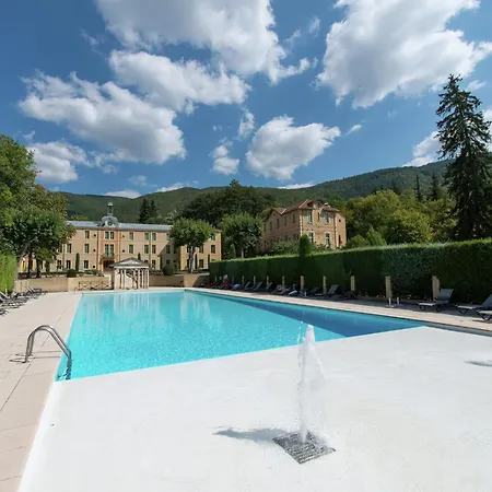 A Beautiful 2 Persons In A Chateau With Swimming Pool アパート *